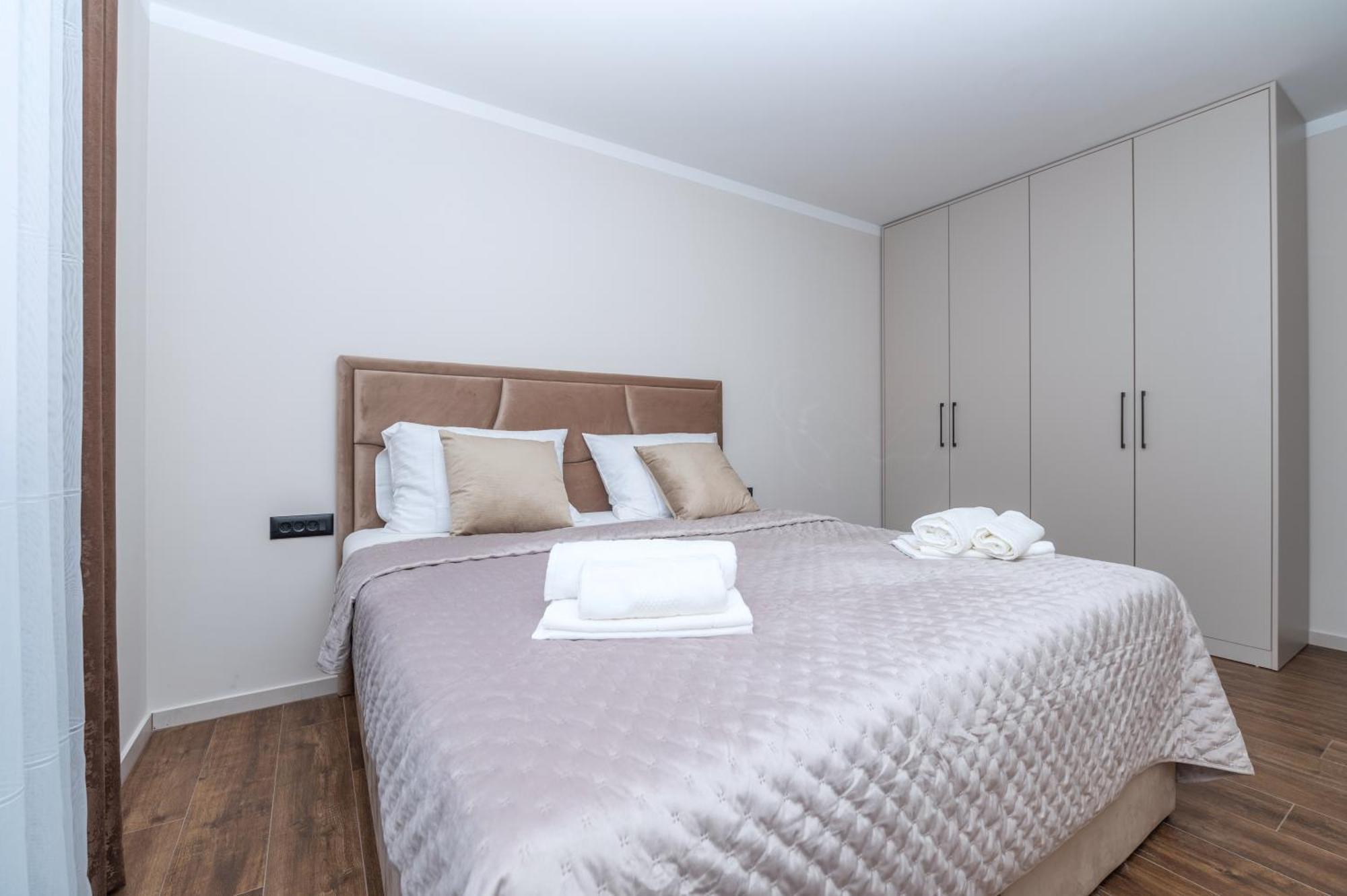 Apartment Ap12b